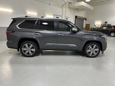 Used 2024 Toyota Sequoia Capstone image 10