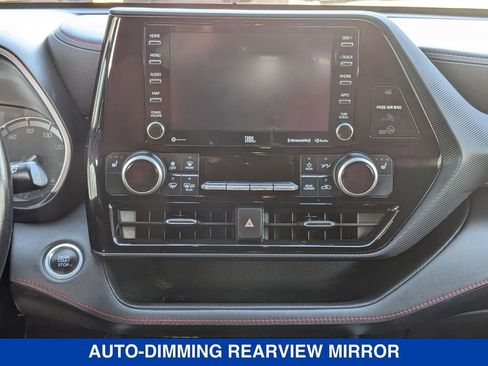 Used 2021 Toyota Highlander XSE image 30