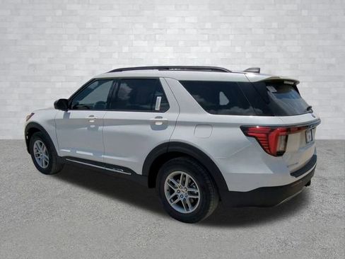 New 2025 Ford Explorer Active w/ Active Comfort Package image 4