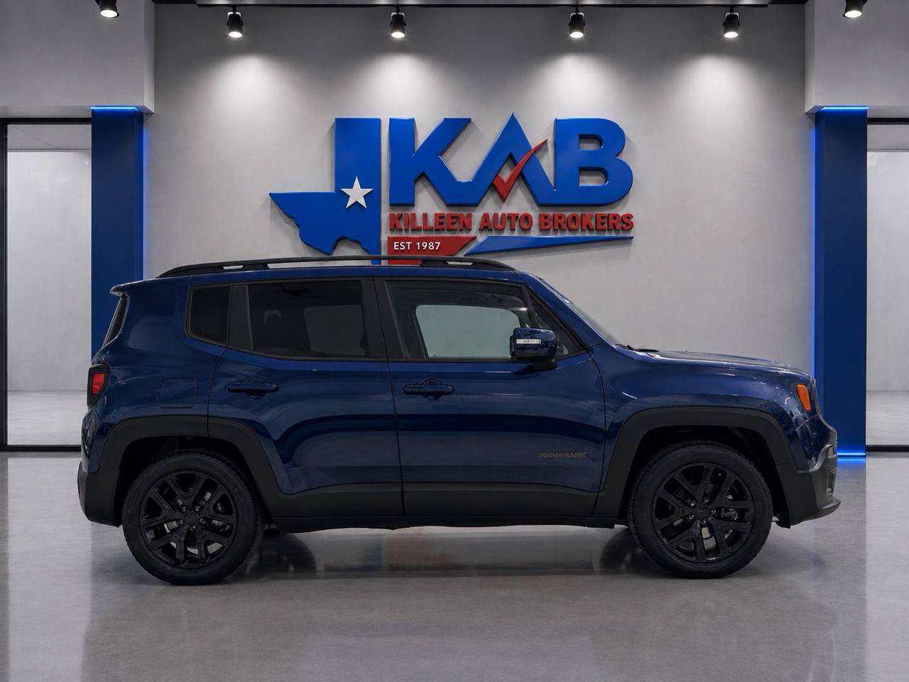 Used 2018 Jeep Renegade Altitude w/ Popular Equipment Group FWD image 2