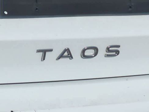 Used 2022 Volkswagen Taos SE AWD/4WD image 12