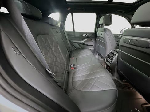 Used 2024 BMW X5 xDrive40i w/ Premium Package image 29