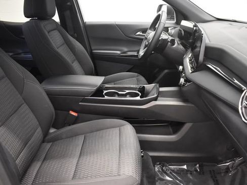 Used 2025 Chevrolet Equinox LT AWD/4WD image 19
