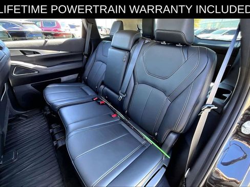 Certified 2025 INFINITI QX60 Luxe w/ Vision Package FWD image 36