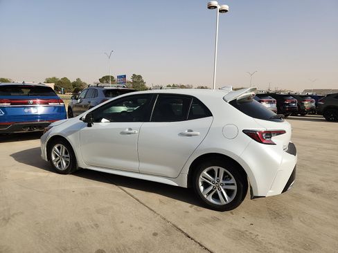 Used 2022 Toyota Corolla SE image 4