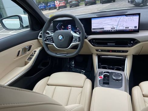 Used 2025 BMW 330i xDrive Sedan w/ Convenience Package AWD/4WD image 15