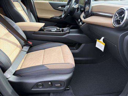 New 2026 Chevrolet Equinox ACTIV w/ Convenience Package III image 12