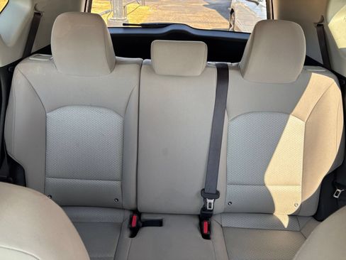 Used 2025 Kia Soul LX w/ LX Technology Package FWD image 35