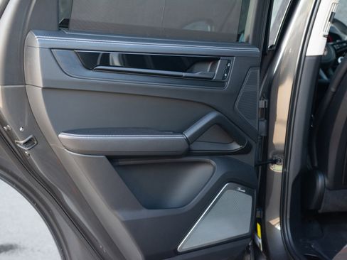 Certified 2025 Porsche Cayenne GTS image 29