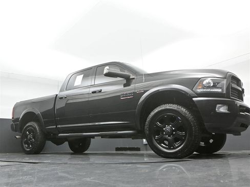 Used 2017 RAM 2500 Laramie w/ Sport Appearance Group image 32