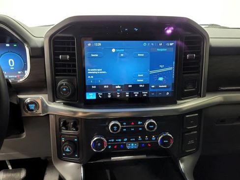 Used 2025 Ford F150 Lariat w/ Equipment Group 501A Mid AWD/4WD image 34