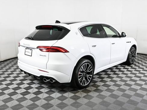 New 2025 Maserati Grecale GT image 30