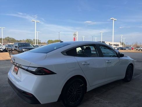 New 2026 Nissan Sentra SV image 4