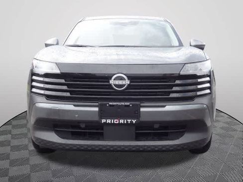 Used 2025 Nissan Kicks SV AWD/4WD image 5