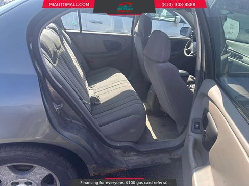 Used 2005 Chevrolet Malibu Classic FWD image 16