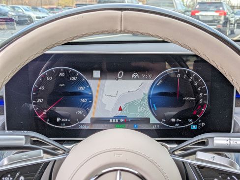 Used 2024 Mercedes-Benz S 580e 4MATIC Sedan image 16