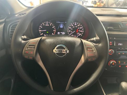 Used 2013 Nissan Altima 2.5 S FWD image 17