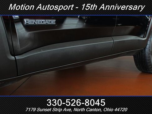 Used 2017 Jeep Renegade Altitude AWD/4WD image 34
