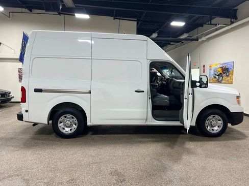 Used 2017 Nissan NV 2500 SV w/ Technology Package image 21
