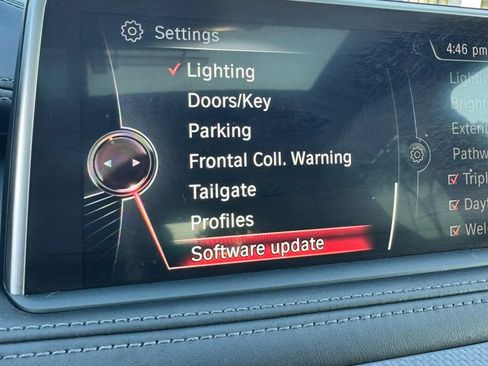 Used 2016 BMW X6 M AWD/4WD image 36