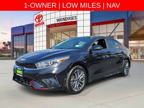 Used 2022 Kia Forte GT-Line w/ GT-Line Technology Package FWD image 2