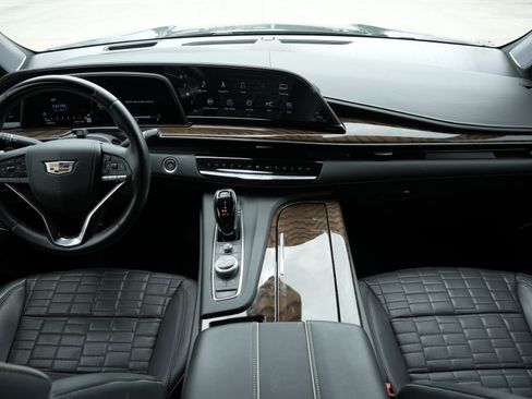 Certified 2024 Cadillac Escalade Sport Platinum AWD/4WD image 7