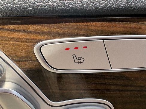 Used 2018 Mercedes-Benz C 300 Sedan image 8