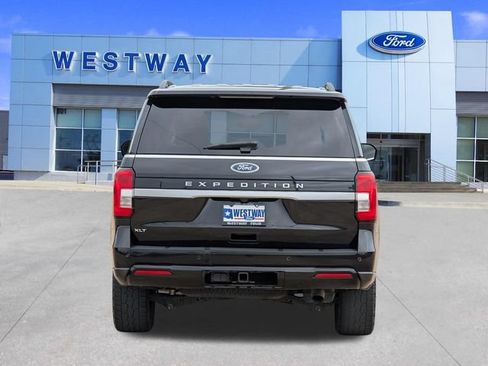 Used 2022 Ford Expedition XLT RWD image 4