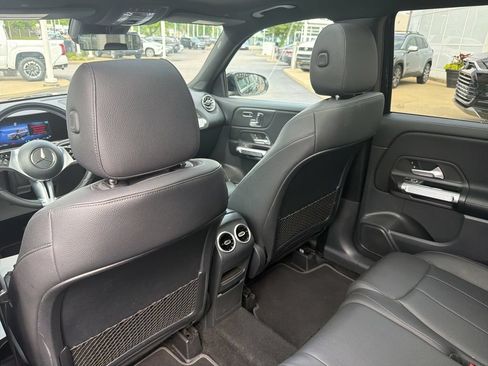 Used 2025 Mercedes-Benz GLB 250 image 15
