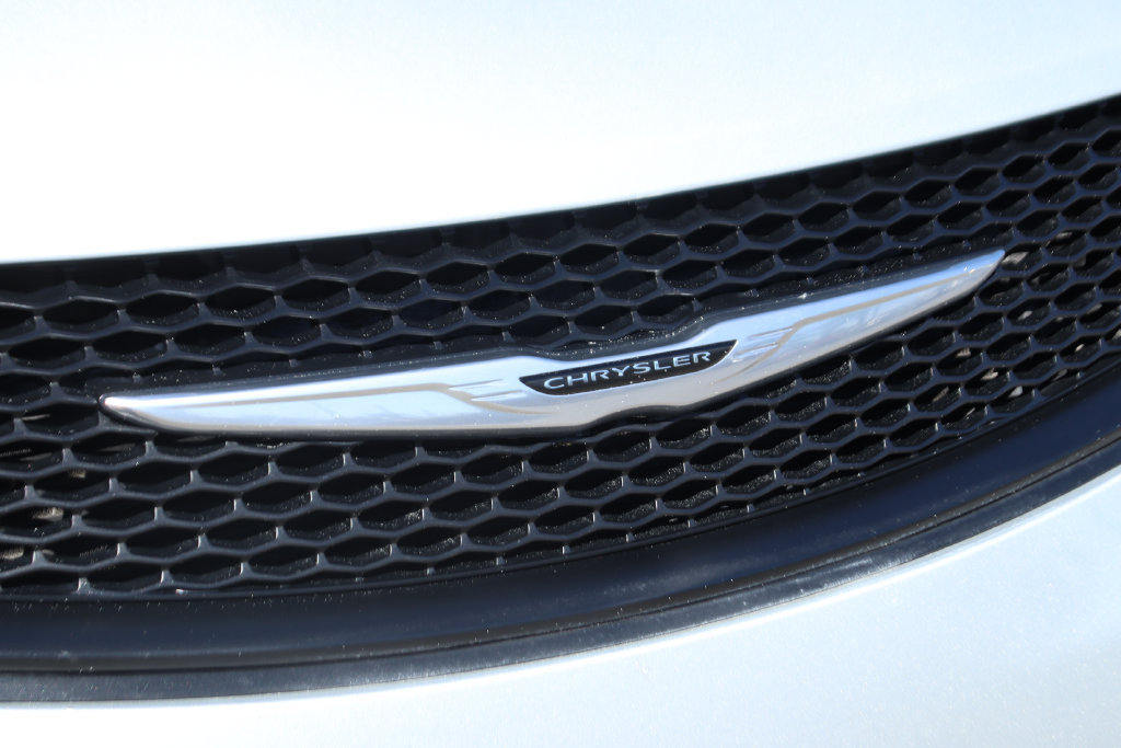 Used 2023 Chrysler Voyager LX FWD image 46