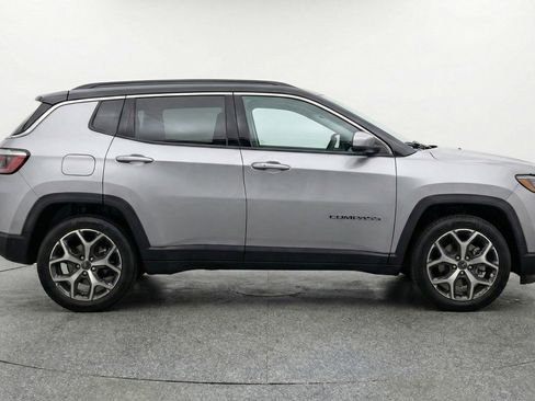 Used 2025 Jeep Compass Limited AWD/4WD image 11