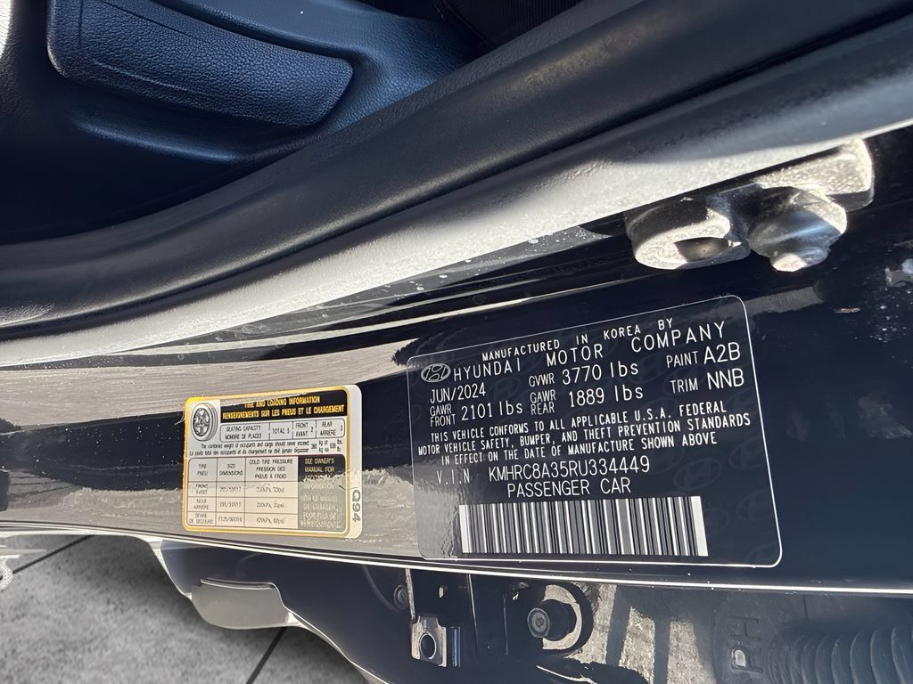Used 2024 Hyundai Venue SEL FWD image 29