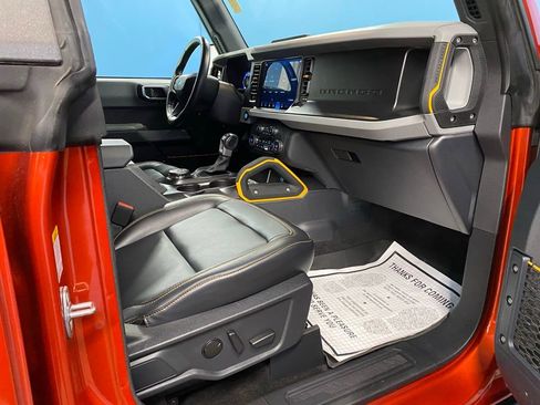 Used 2023 Ford Bronco Badlands image 46
