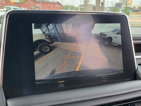 Used 2024 Chevrolet Tahoe LT RWD image 17