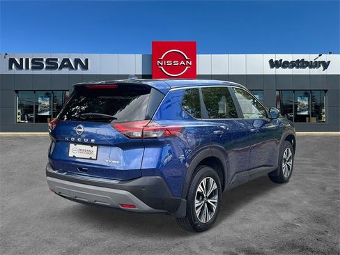 Used 2023 Nissan Rogue SV image 4