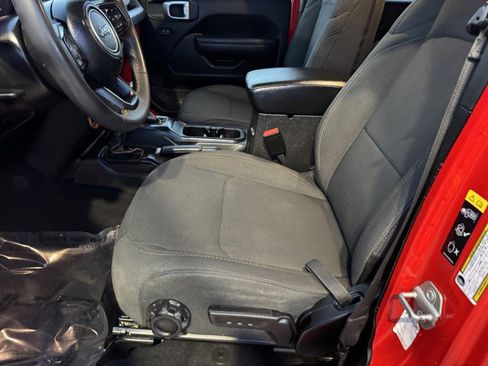 Used 2024 Jeep Wrangler Unlimited Sport image 13