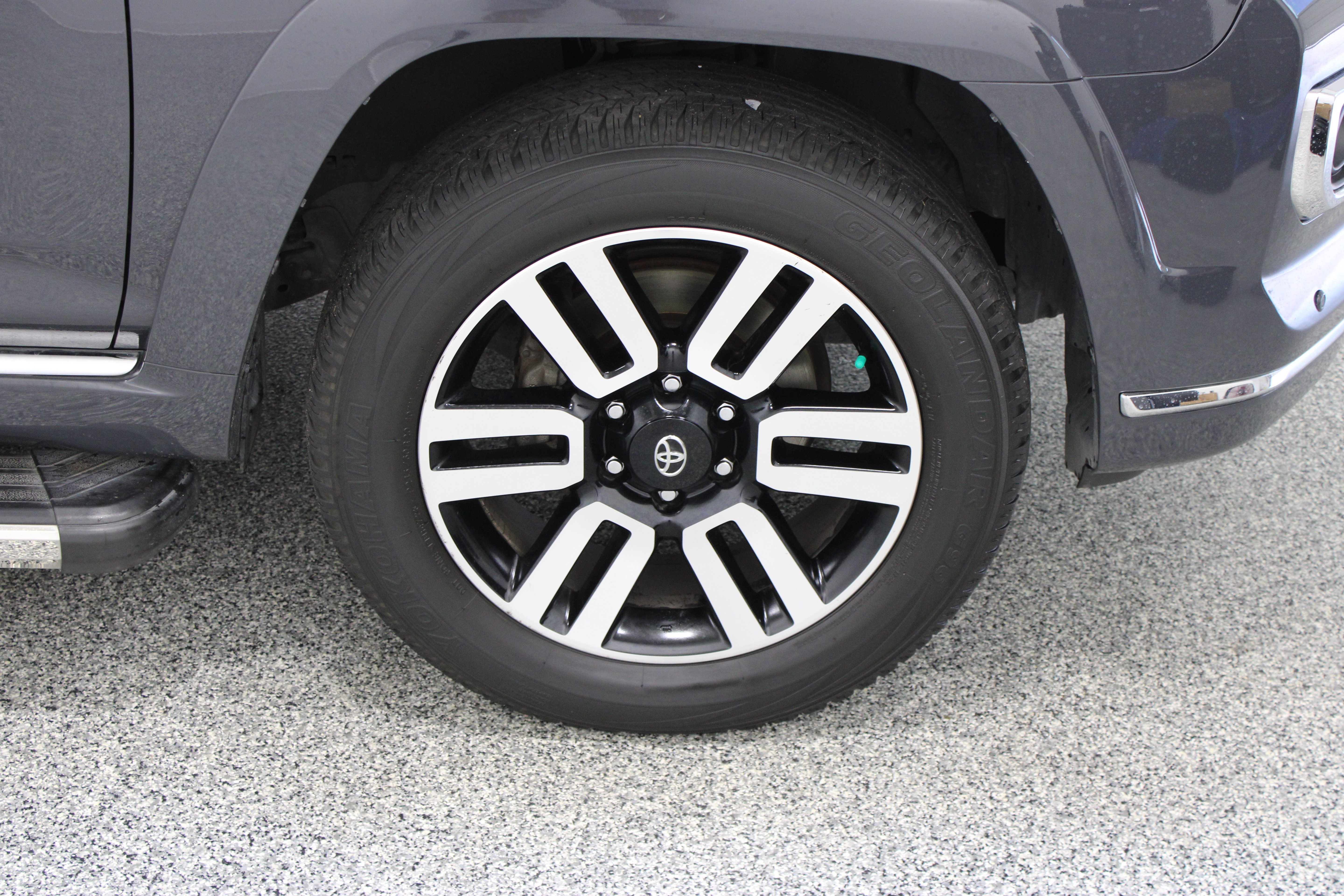 Used 2024 Toyota 4Runner Limited AWD/4WD image 5