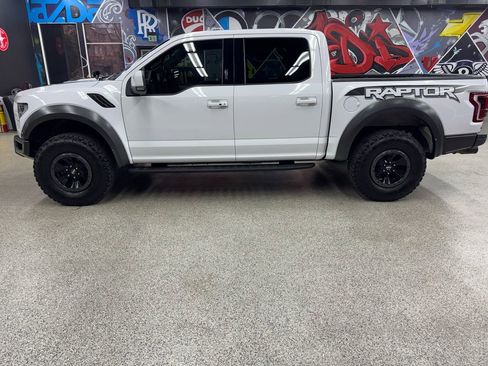 Used 2018 Ford F150 Raptor w/ Equipment Group 802A Luxury image 2