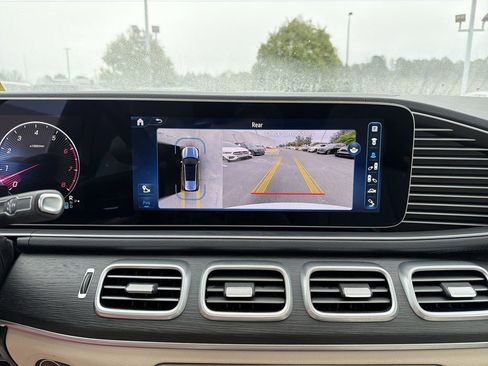 Used 2024 Mercedes-Benz GLS 450 4MATIC image 38