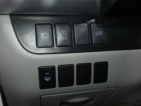 Used 2019 Toyota Highlander XLE image 30