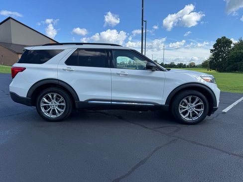 Used 2020 Ford Explorer XLT w/ Equipment Group 202A AWD/4WD image 6