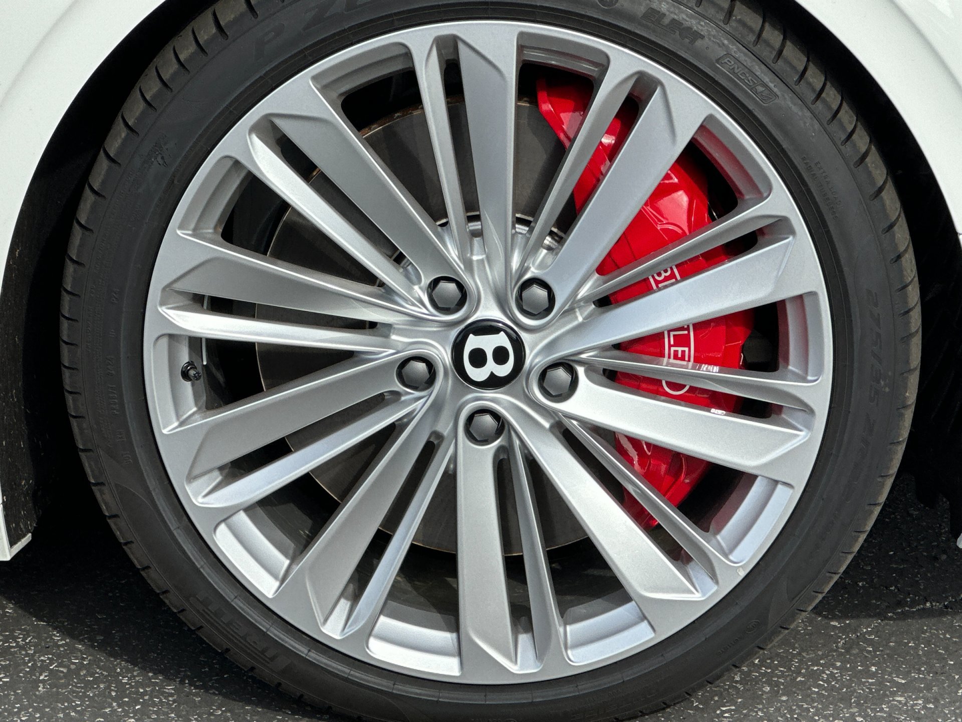 Used 2025 Bentley Flying Spur Plug-In Hybrid AWD/4WD image 6