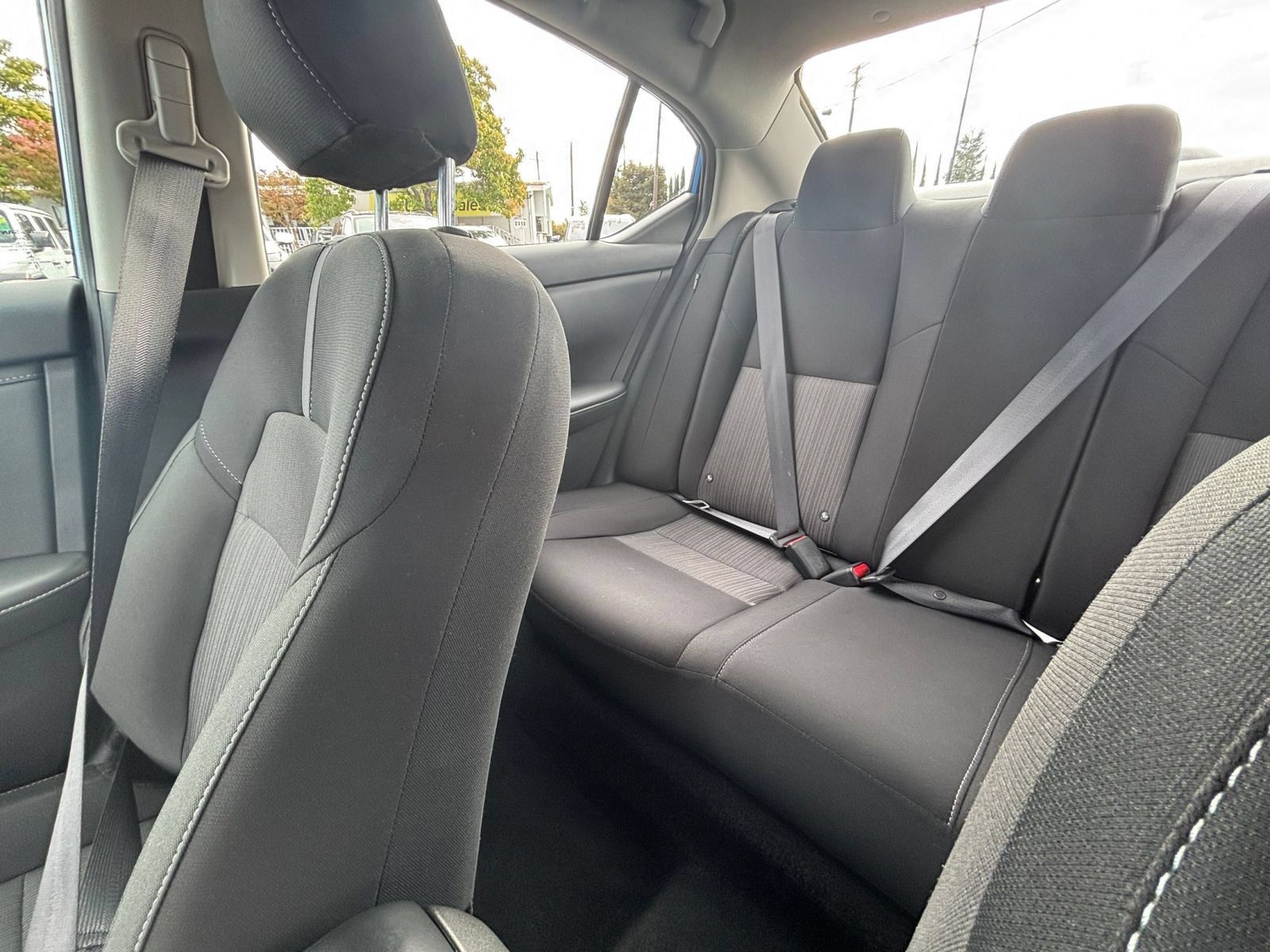 Used 2025 Nissan Sentra SV FWD image 36