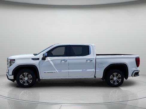 Used 2024 GMC Sierra 1500 SLT RWD image 5