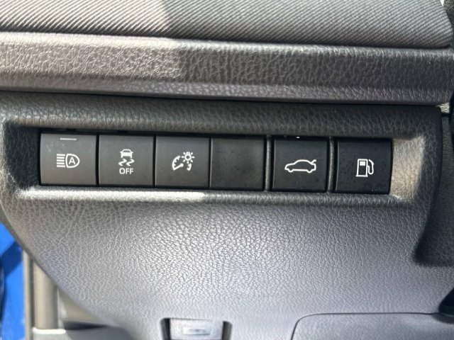 Used 2025 Toyota Camry LE FWD image 25