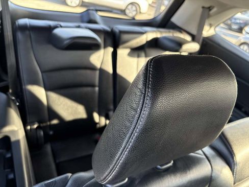 Used 2016 Honda Pilot Touring image 24