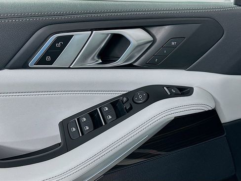 Certified 2023 BMW X5 sDrive40i w/ Parking Assistance Package image 18