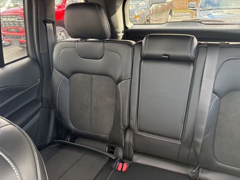 New 2025 Jeep Grand Cherokee Altitude image 14