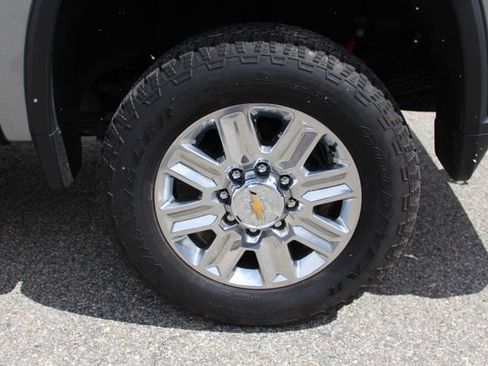 Used 2024 Chevrolet Silverado 3500 High Country w/ High Country Premium Package AWD/4WD image 46