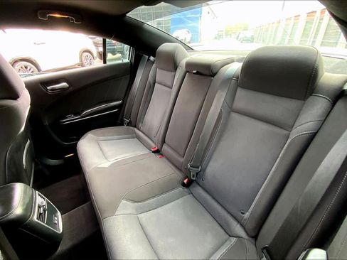 Used 2018 Dodge Charger R/T image 19
